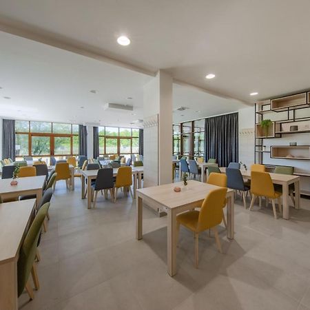 Otocki Virovi Hostel Otok  ภายนอก รูปภาพ