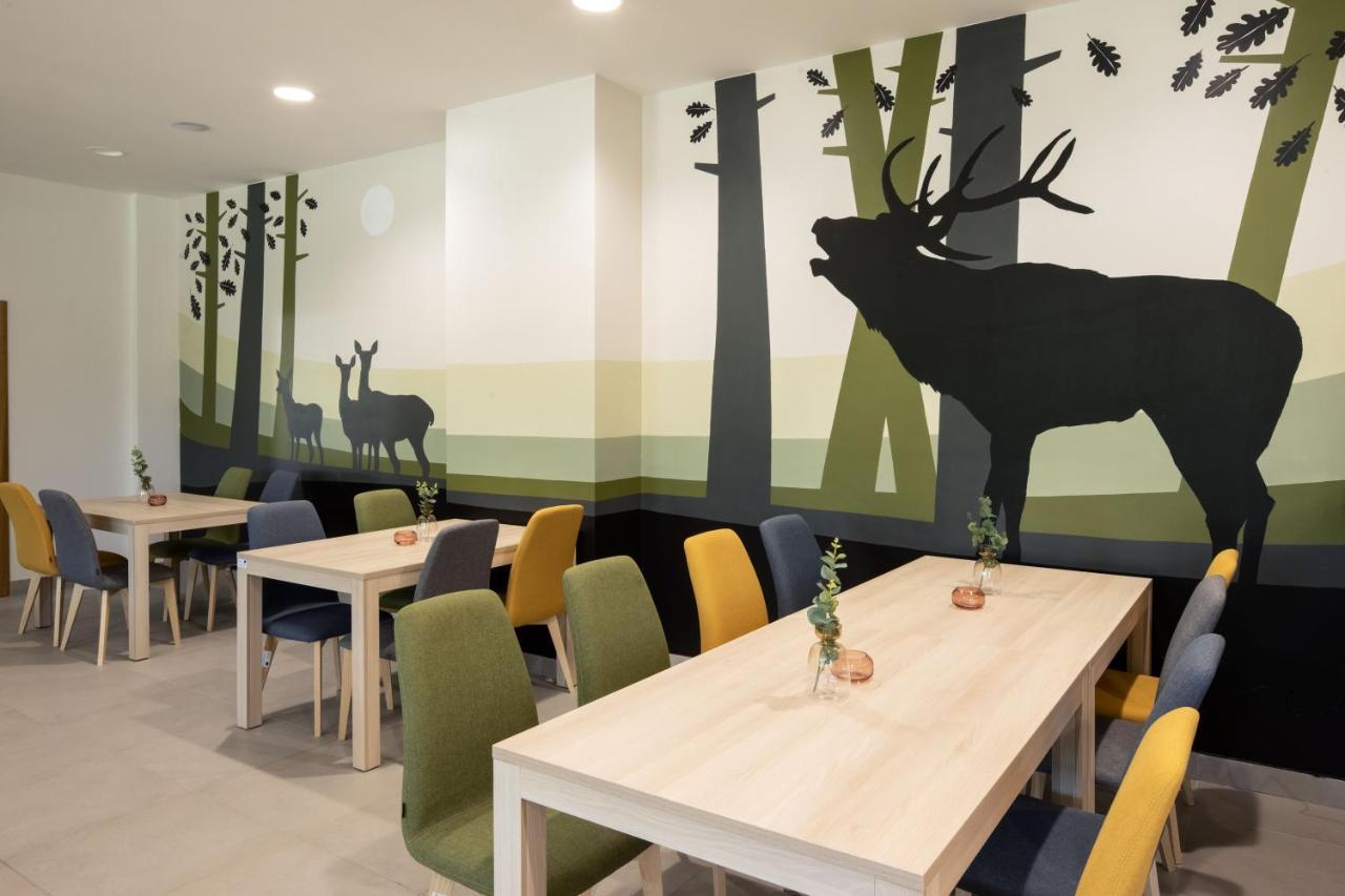 Otocki Virovi Hostel Otok  ภายนอก รูปภาพ