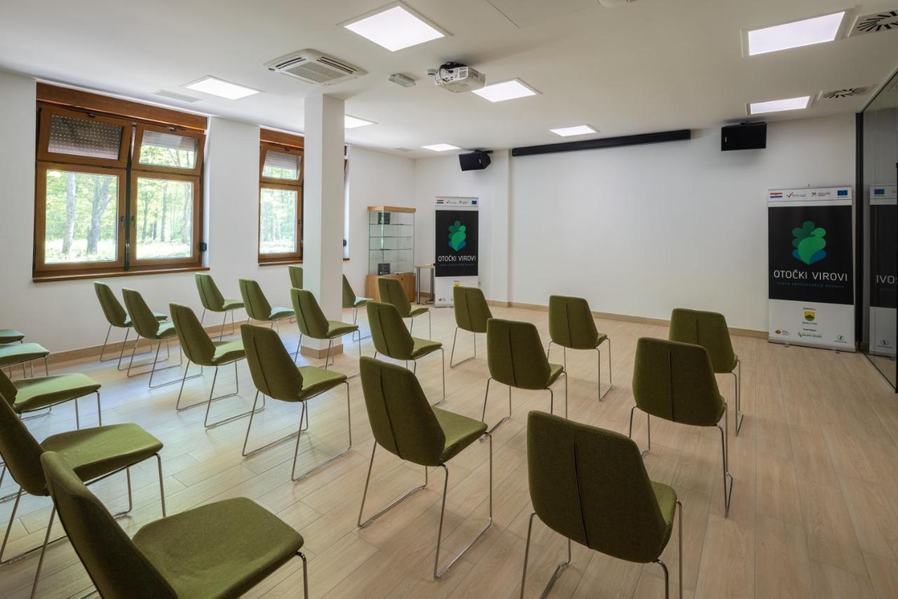 Otocki Virovi Hostel Otok  ภายนอก รูปภาพ